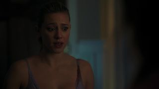 Lili Reinhart hot, Camila Mendes hot - Riverdale (2020)  s04