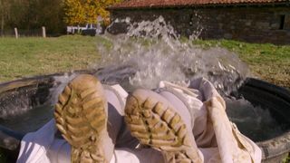 Elodie Fontan, Iliona Bachelier nude - Mission Pays Basque (2017)