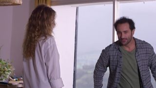 Elodie Fontan, Iliona Bachelier nude - Mission Pays Basque (2017)