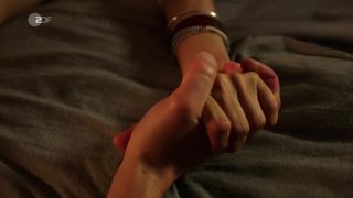 Paula Schramm nackt - Inga Lindstrom - Die andere Tochter (2018)