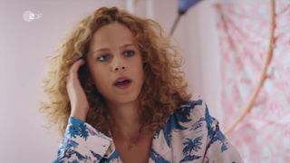 Elli Tringou - Just Shove Abuba s01e01-03 (2018)