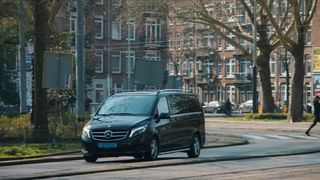 Daphne Wellens - Gals of the Night (Keizersvrouwen) s01e01 (2019) Nude videos movie