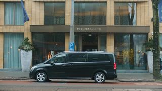 Daphne Wellens - Gals of the Night (Keizersvrouwen) s01e01 (2019) Nude videos movie