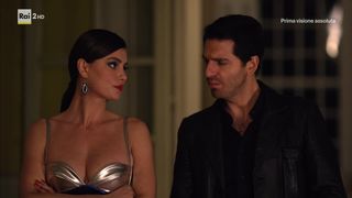 Catrinel Marlon nude - L'ispettore Coliandro s06e02 (2017)  (Season 6, Episode 2)