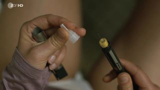 Petra Schmidt-Schaller nude - Ellas Entscheidung (2016)