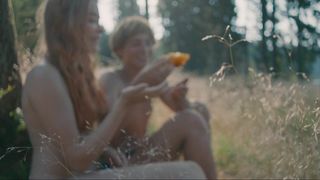 Milena Tscharntke, Matilda Merkel - Raus (2018) Steaming vid episode