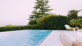 Amanda Seyfried - You Should Have Left (2020) celebrity nude-breasted episodes