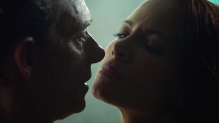 Stephanie_Drapeau_-_StartUp_s01e01 (2016)