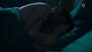 Anneke Kim Sarnau nude - Strike Mummy - Morderische Weihnachten (2017)