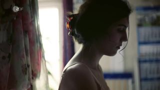 Naomi Achternbusch, Clara Schramm - Unsighted _ Hasslich (2017) handsome naked scene