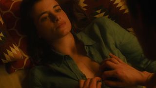 Camille Claris - La derniere vie de Simon (2019) Warm actress