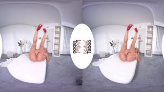 Taboo Sex VIRTUAL TABOO - Blonde Hottie Feeding Her Juicy Pussy