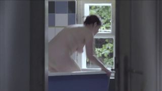 Jowita Budnik nude - Ptaki spiewaja w Kigali (2017)