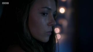 Synnove Karlsen, Lyndsey Craig - Clique s01e01-02 (2017) Steaming scenes