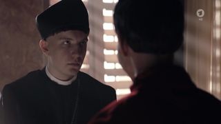 Veronika Strapkova nackt - Die Puppenspieler (2017) Nudity Scene