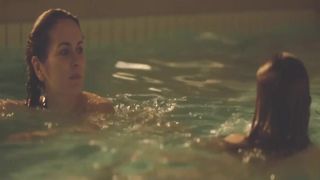 Jella Haase, Marie-Lou Sellem, uber-super-hot actress - Looping (2016) Censored celebs scene