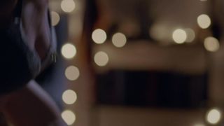 Jamie Lee - Crashing s02e01 (2017) Nude video scene