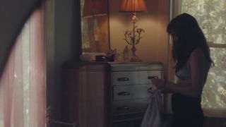 Shailene Woodley nude ans lusty sex scenes in the movie "Endings Beginnings" (2019)