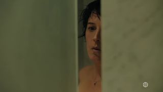 Berangere McNeese, Florence Loiret Caille nude - Le Bureau des Legendes s05e01 (2020