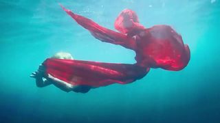 Irina Hodyush nude - Kusok kosmicheskogo lda (2017)