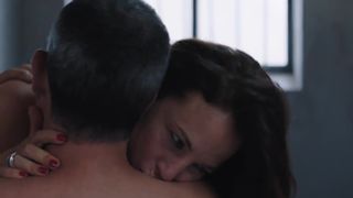 Claudia Traisac, and other actresses - Vivir sin permiso s02e03 (2020) Steamy of staging episode