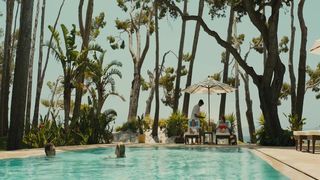 Emilia Clarke - Me Before You (2016) celebs sans bra episodes