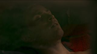 Svenja Jung nude - Die Mitte der Welt (2016)