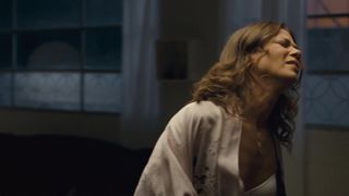 Jessica Schwarz hookup scens in Adieu Paris (2013)