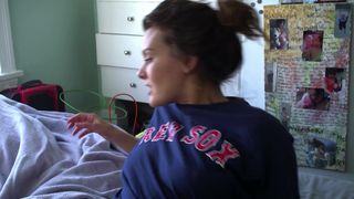 Frankie Shaw naked - SMILF s02e00 (2018)