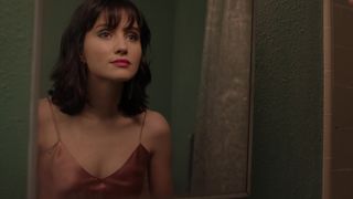 Julia Goldani Telles naked - The Affair s05e04 (2019)