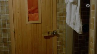 Evi Meinardus nude - Morden im Norden Hinter der Fassade E69 (2018)