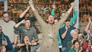 Eliane Iten, Simone Kern naked - Flitzer (2017)