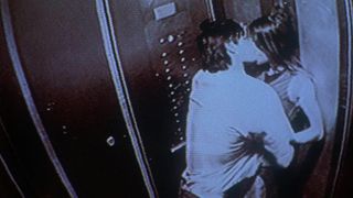 Jennifer Connelly & Aliya Campbell - Requiem For A Fantasy (2000)