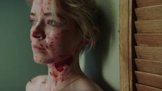 Sarah Bolger sexy - A Good Woman Is Hard to Find (2019)