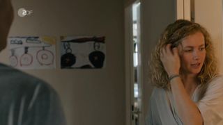 Cornelia Groschel naked - Schwartz  Schwartz Mein erster Mord (2018)