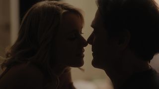 Naomi Watts sex scene - Gypsy s01e01 (2017)