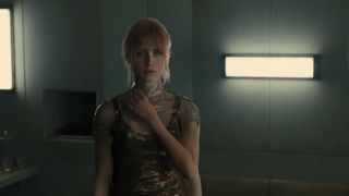 Mackenzie Davis - Blade Runner 2049 (2017) Nude vid scene