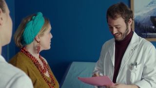 Agnes Soral naked, bra-less in TV flash 'HP'