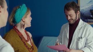 Agnes Soral naked, bra-less in TV flash 'HP'