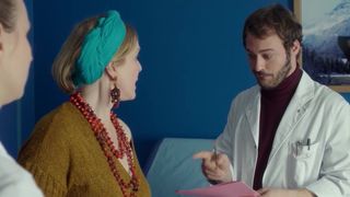 Agnes Soral naked, bra-less in TV flash 'HP'