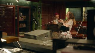 Anita Espandrova, Lucie Lipenska, Michaela Imramovska, Berenika Kohoutova, Magdalena Krupickova - Dabing street s01e03 (2018) Wondrous of staging scenes