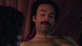 Betty Gilpin, Alison Brie naked - Glow s03e04