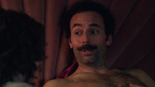 Betty Gilpin, Alison Brie naked - Glow s03e04