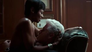 Elizabeth McLaughlin Sumptuous, Emayatzy Corinealdi Nude - Arm of God S01 E01 (2014)