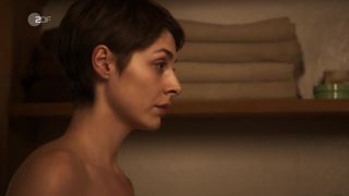 Katharina Nesytowa naked - Der Bergdoktor s12e08 (2019)