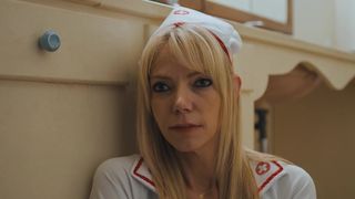 Wendy Vanden Heuvel, Riley Keough naked - Under the Silver Lake (2018)