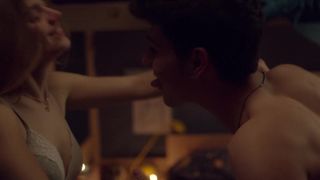 Julia Gibert, Natalia Barrientos - Les de l'hoquei s01e05 (2019)