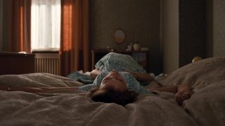 Luise Heyer, Antje Traue nude - Dark s02e03 (2019)