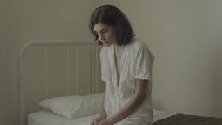 Hannah Ugly, Lowell Hutcheson - The Mountain (2018) Nude of staging scene