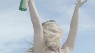 Thali Liberman Nude - Blikkfang (2011)